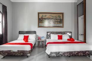 RedDoorz Syariah near RRI Malang - 1