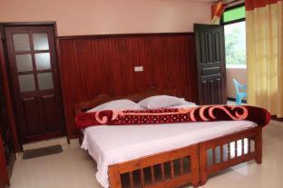 Wathsala Inn - Nallathanniya - 9