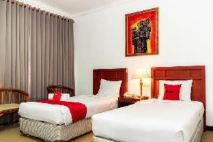 RedDoorz Plus Syariah near Java Supermall Semarang 2 - Semarang - 9