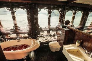 The Au Co Cruise - Managed by Bhaya Cruise - 4
