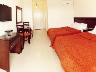Olive Branch Hotel - 9