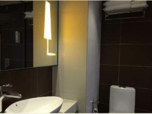IU Hotel Xian Zhonggulou Square - Xi'an - 3