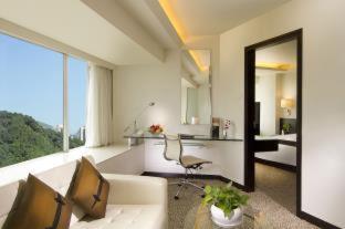 Regal Riverside Hotel - 6