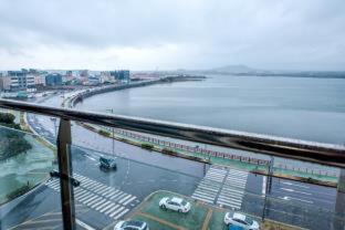 Co-op City Hotel Seongsan - 1