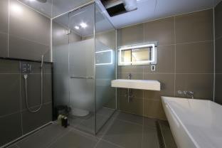 Avenue Hotel - 6