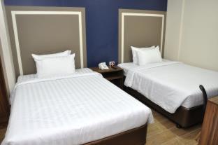 S Hotel & Residences - 4