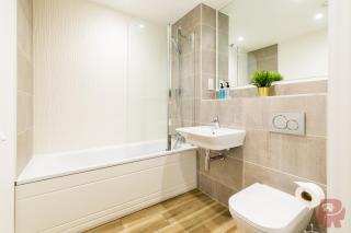 Modern Birmingham City Apartments Secure Gated Parking - Birmingham - 6