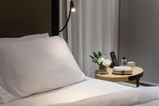 The Jervois - Hong Kong - 1