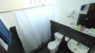 Coron Bluewave Hotel - 9
