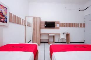 RedDoorz near Plaza Simpang Lima - Semarang - 9