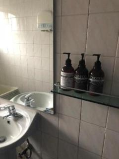 AIRPORT Guesthouse - Busan - 2