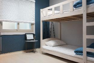 AIRPORT Guesthouse - Busan - 1