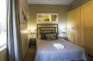 Merry Pebbles Resort - Sabie - 1