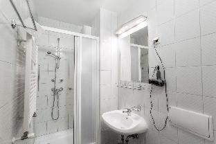 Corvin Hotel Budapest Sissi Wing - Budapest - 8