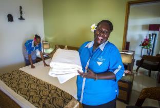 Heritage Park Hotel - Honiara - 8