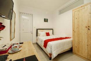 RedDoorz Syariah Plus near Pancoran 2 - 8
