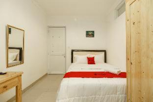 RedDoorz Syariah Plus near Pancoran 2 - 5