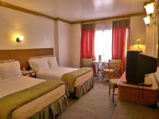 The Golden Pine Hotel - 7
