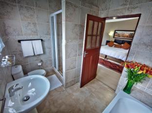 Rabbit Hole Hotel - Krugersdorp - 9