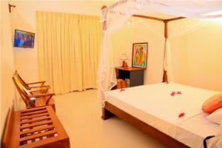Prince Beach Hotel Bentota - Bentota - 4
