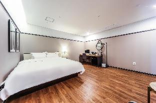 Seomyeon Brown-dot hotel Gold - Busan - 8