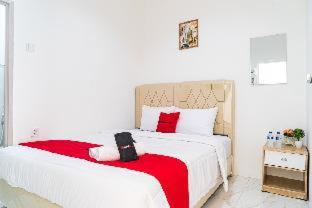 RedDoorz near Tarumanagara University - 9