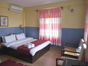 Hotel Silver Oaks Inn - Pokhara - 1