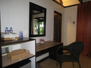 Eagle Point Beach and Dive Resort - Mabini - 3