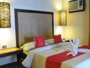 Eagle Point Beach and Dive Resort - Mabini - 1