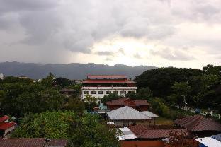 Immana Grand Inle Hotel - Nyaung Shwe - 8