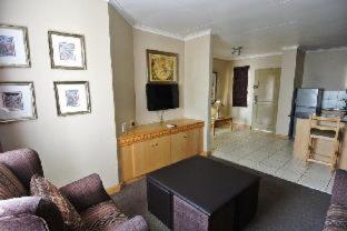 Airport Inn and Suites - Johannesburg - 9