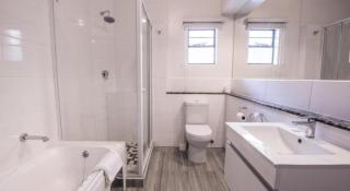 Airport Inn and Suites - Johannesburg - 3