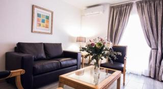 Airport Inn and Suites - Johannesburg - 1