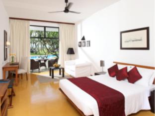 The Blue Water - Geoffrey Bawa Heritage Resort Hotel - Wadduwa - 2