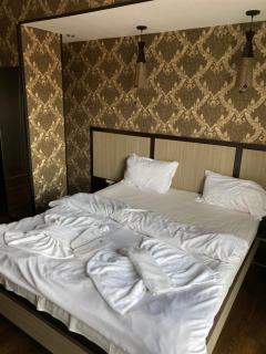 7 Baits Hotel - 1