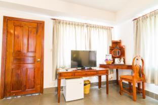 Cambodian Country Club - Phnom Penh - 8