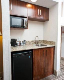Northfield Inn Suites and Conference Center - 6