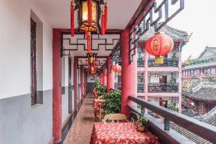 Wenjun Courtyard Hotel ---5 mins walk from Tonghuimen metro station, near Tianfu square, close by culture park and Sichuan opera house, English speaking service, local tours - Chengdu - 3