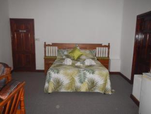 Le Chevalier Bay Guesthouse - 2