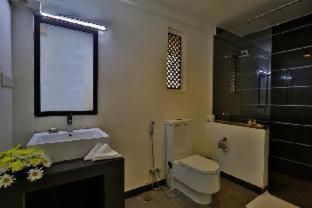St.Lachlan Hotel & Suites - 9