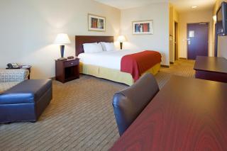 Holiday Inn Express Hotel & Suites Minot South by IHG - 2