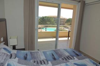 Appartement vue piscine dans résidence de standing - 1