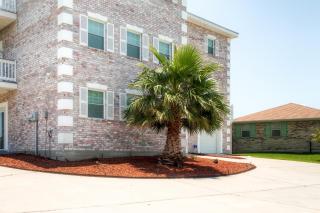 Waterfront NOLA Villa 23 Mi to French Quarter! - Venetian Isles - 7