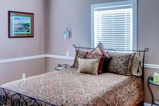 Waterfront NOLA Villa 23 Mi to French Quarter! - Venetian Isles - 6