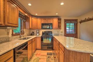 Waterfront New England House on Wickaboag Lake! - West Brookfield - 4