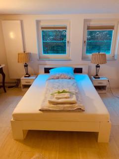 Souterrain Zimmer mit separatem Eingang und Bad - 2