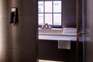 Grosvenor House Suites - 2