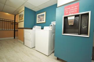 Faribault Hometown Inn & Suites - Faribault - 2