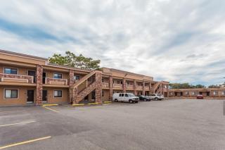 Travelodge by Wyndham South Hackensack - South Hackensack - 1