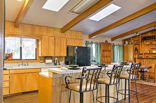 Rustic Alto Cabin with Hot Tub, Deck and Fireplace! - Alto - 4